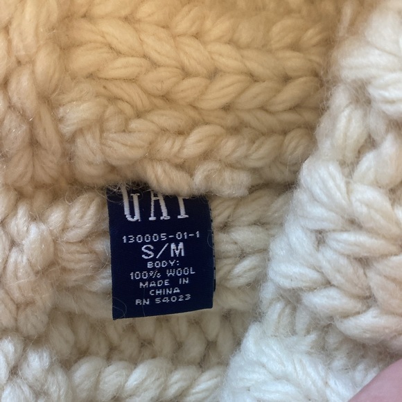 Gap Beanie Sz s/m - Picture 2 of 2